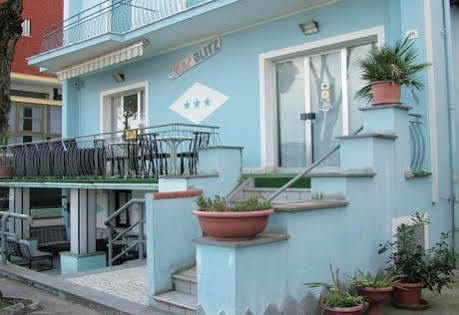 Hotel Blitz Rímini Exterior foto